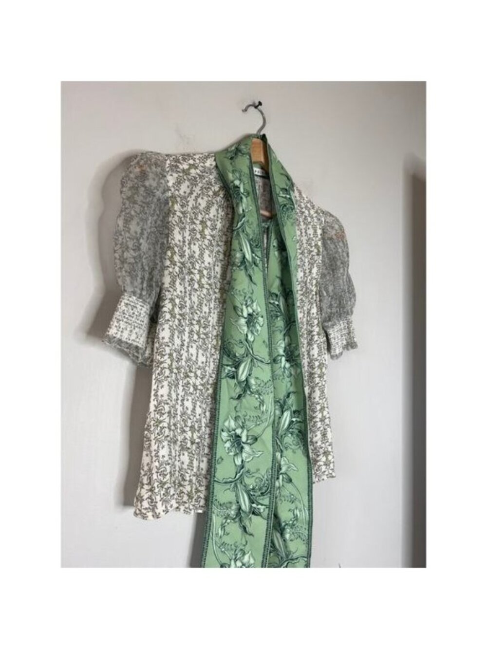 NEW Alice + Olivia Tie Neck Puff Sleeves Floral Print Top Green Size:Extra Small - Picture 3 of 8